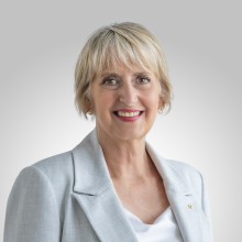 Headshot of ACNC Commissioner Sue Woodward AM